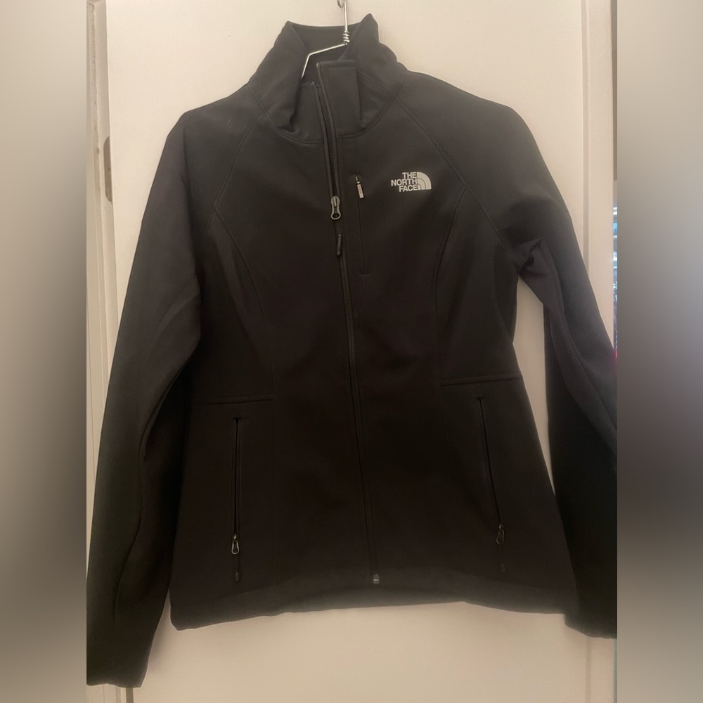 Women’s North Fave Jacket (zebra branded logo on sleeve)
